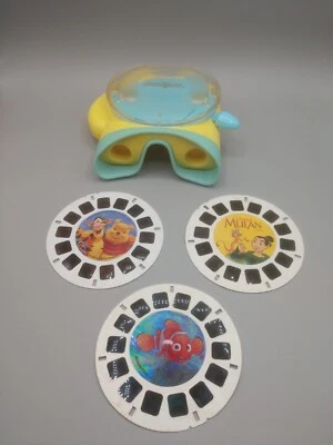Fisher Price Viewmaster Vista Horizontal Amarillo y Azul y 3 Carretes Nemo Pooh Mulan Foto 1 de 4
