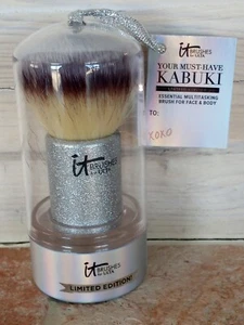 IT COSMETICS Pinsel Limited Edition Kabuki Pinsel für Gesicht und Körper versiegelt - Bild 1 von 6