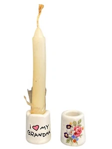Mini candelabros de cerámica vintage con texto y diseño floral "Yo ❤️ mi abuela" - Imagen 1 de 9