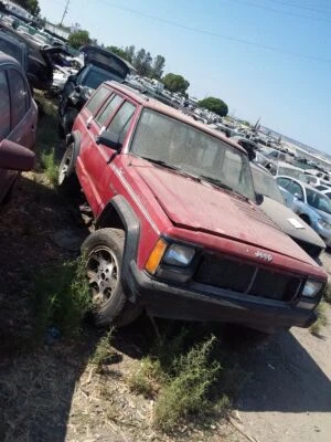 Enganche limpiaparabrisas usado para: Jeep Cherokee LHD grado A 1992 Foto 1 de 4
