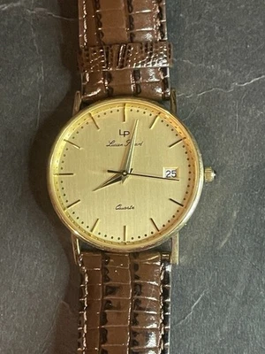33mm Lucien Piccard 14k Gold SwissQuartz Men's Wristwatch 24762 Original Band - Image 1 of 4