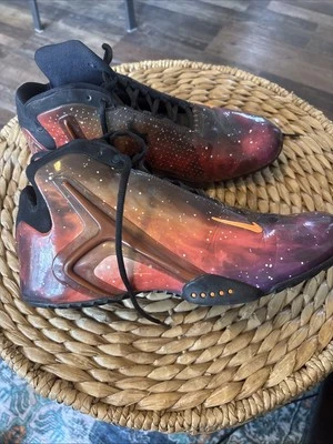 Nike Hyperflight - LeBron Superhero Pack * Galaxy 11 Foto 1 de 4