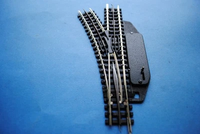 Trix-Express       1  linke Handweiche         Nr.    4351     Zustand ist  neu - Bild 1 von 3