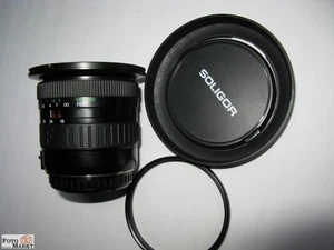 Soligor 19-35 mm 1:3,5-4,5 Weitwinkel-Zoom Objektiv EF für Canon EOS Digital  - Bild 1 von 3