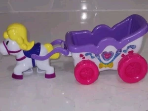 Prinzessinnenkutsche mit Pferd/lila-rosa-weiß/gelbe Mähnenräder drehen hält 2 - Bild 1 von 10