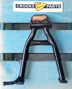 NOS 42100-26430 ZR50 X-1 1979 to 1981 KEN/KEX Genuine Suzuki Centre Stand - Picture 1 of 11