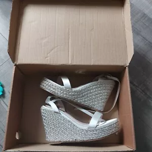 Scarpe da sposa Be Mine con zeppa taglia 6 - Foto 1 di 24