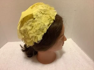 Vtg YELLOW Silk Floral PILLBOX HAT  Netting And Bow - Picture 1 of 4