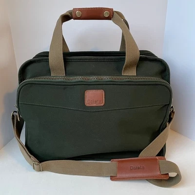 Bolso de Viaje Dakota De Colección TUMI Años 90 Poli-Lona 15x11x8 Verde Oliva Correa para el Hombro Foto 1 de 4