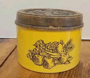 Bote de hojalata vintage Cheinco artículos para el hogar MCM decoración de cocina frutas amarillas 5" - Imagen 1 de 6