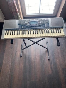 keyboard mit ständer - Bild 1 von 3