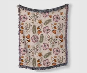COTTAGECORE MUSHROOMS FERNS | WOVEN THROW BLANKET - Picture 1 of 4