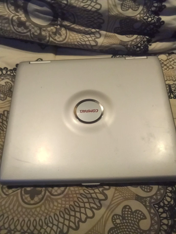 Portátil Compaq Presario 2100 PARA REPUESTOS, Leer Descripción  Foto 1 de 4