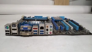 Original ASUS P8Z77-V LE PLUS Intel Z77 Desktop Motherboard LGA 1155 DDR3 SDRAM - Picture 1 of 9