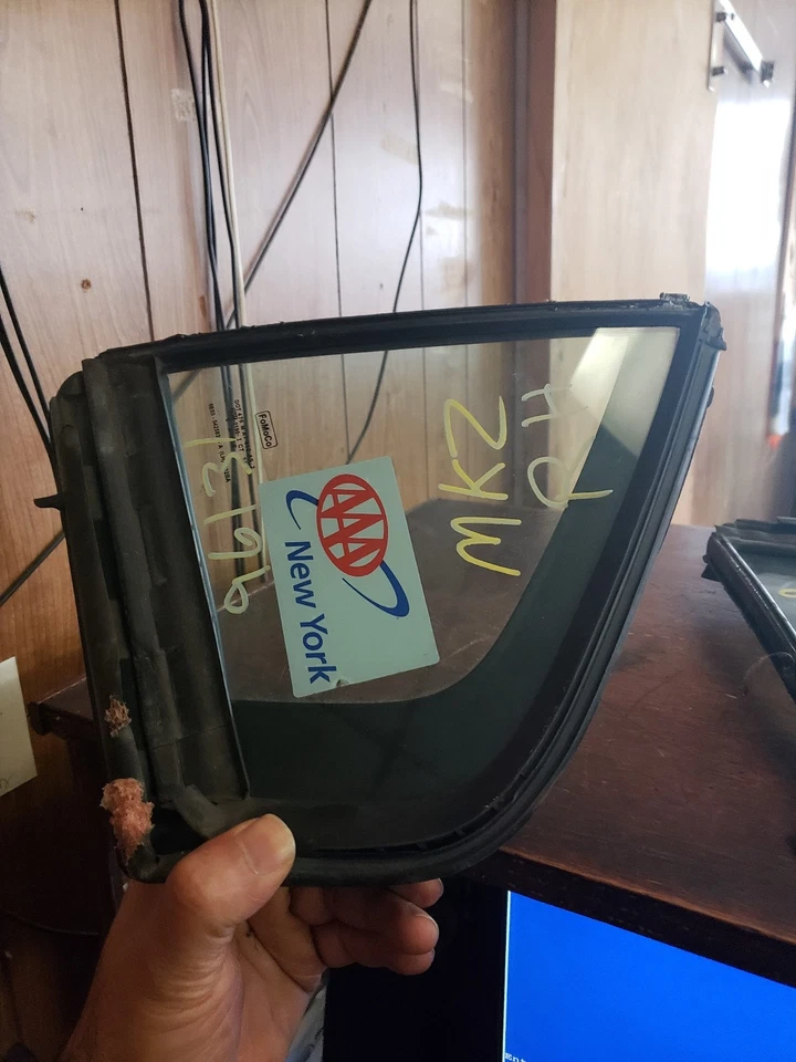 Lincoln MKZ 2007 2008 2009 2010 2011 ventilación vidrio lado del conductor LH   Foto 1 de 1