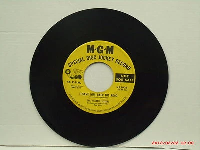 THE VILLETTE SISTERS a(45)SPECIAL D. JOCKEY-I GAVE HIM BACK HIS RING/THE RAINBOW - Image 1 of 2