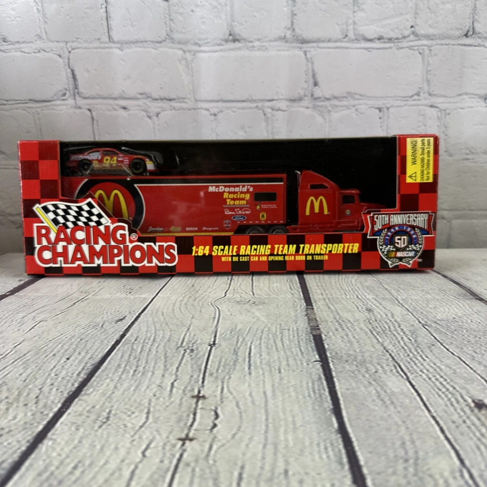 Racing Champions Darrell Waltrip 17 Truck TRANSPORTER 64 Western Car Hauler 1995