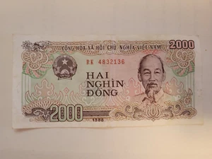 1988 Vietnam 2000 Dong Ho Chi Minh RK4832136 Bank Note - Picture 1 of 2