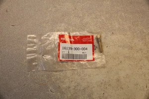 HONDA CB750KA 1969-1975 CARBURETOR NEEDLE JET HOLDER OEM NOS 16139-300-004 - Picture 1 of 2