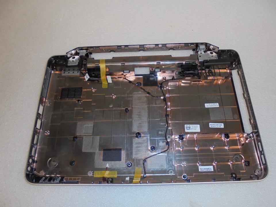 NOVO OEM Genuíno Vostro 1540 1550 2520 CONJUNTO DE TAMPA DE BASE INFERIOR FJ1YR 0FJ1YR - Imagem 1 de 1