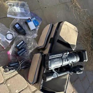 Sony Handycam HDR-FX1 Digital HD Video Camera Recorder w/ 3 Tapes - Picture 1 of 12