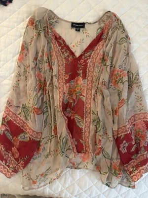 Blusa floral para mujer Fifteen Twenty talla S Foto 1 de 2