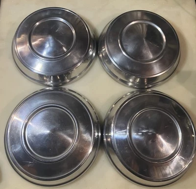 Conjunto 1962 63 64 65 Dodge Plymouth MAX WEDGE 10" tampa de cubo para prato de cachorro OEM Mopar usado - Imagem 1 de 4