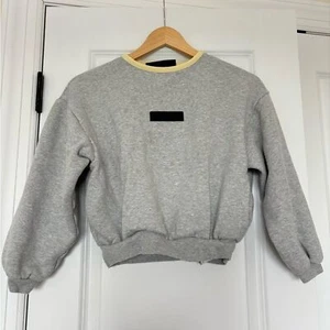 Essentials Fear of God Kids Heather Gray & Yellow Crewneck Sweater Size 8 Unisex - Picture 1 of 5