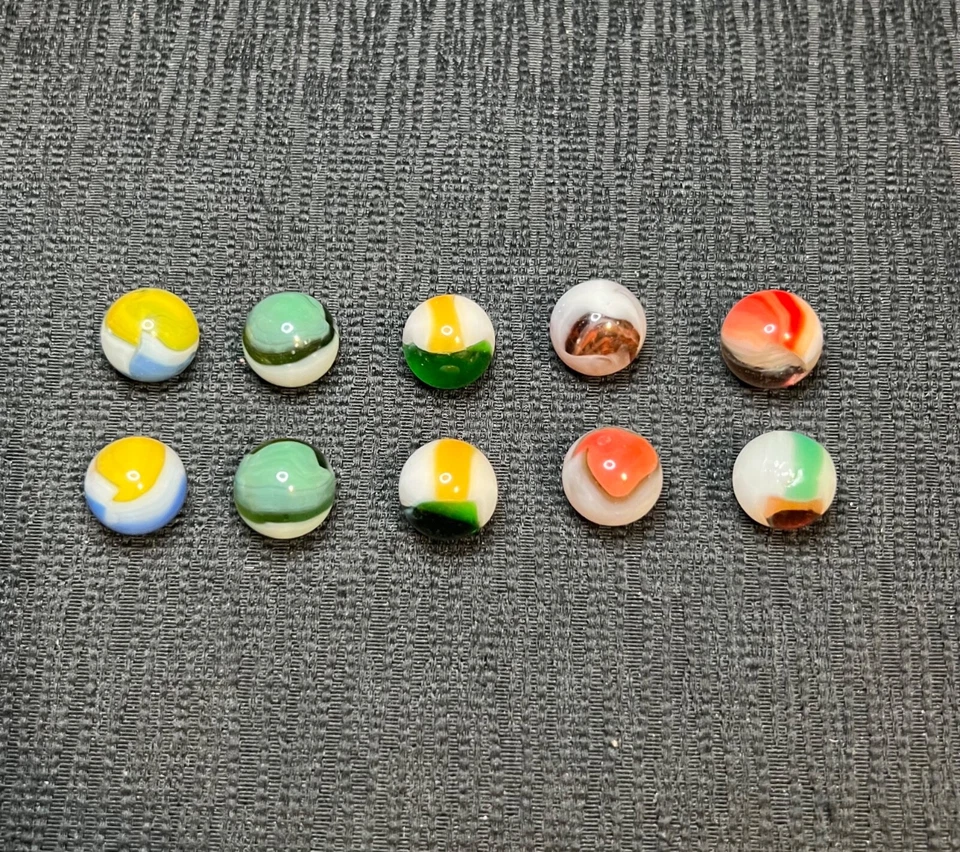 10 Vintage Vitro Agate Tri-lites, Conquers, and Tiger’s eye Marbles w/Display Bx - Image 1 of 4