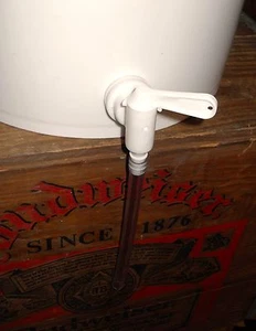 SPIGOT DE COLECCIÓN TIENDA RELLENO RÁPIDO para CUBO DE EMBOTELLADO PERFORADO DE 1" O BOTELLA DE CARBOY - Imagen 1 de 5