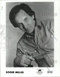 1983 Press Photo Singer Roger Miller - pip13087