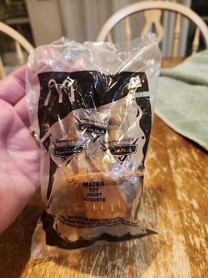 McDonald’s Happy Meal Toy Disney Pixar Cars #2 Mater 2006 nuevo en paquete Foto 1 de 4