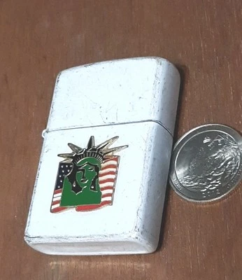 Vtg Flip Top Lighter White Lady Statue Of Liberty ForPartsOrRepair Usa Flag J22 - Image 1 of 4