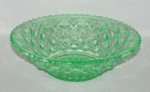 Imperial Glass DIAMOND BLOCK "Little Jewel" Green Medium Flared Bowl - Picture 1 of 2