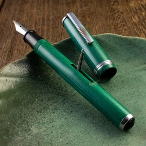 Fuente de plumín flexible especial relleno de palanca de ebonita verde Nishio Urushi de la década de 1940 - Imagen 1 de 5