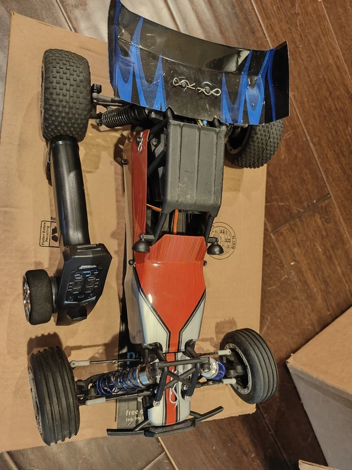 Coche de radiocontrol Redcat Racing Cyclone XB10 con motor sin escobillas y radio 1:10 Foto 1 de 4