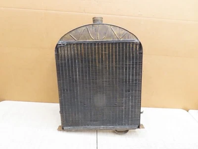 VTG ANTIQUE ORIGINAL FORD MODEL T A BRASS TANK RADIATOR UNTESTED - Image 1 of 4
