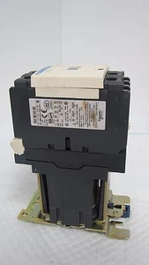  TELEMECANIQUE LC1 D40 (LP1 D4011) 18.5kW-400V 30HP-460V CONTACTOR 24V COIL - Picture 1 of 6