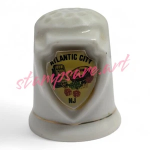 Vintage Porzellan Nähen Fingerhut, Atlantic City NJ Schild Emblem, gold beringt - Bild 1 von 6