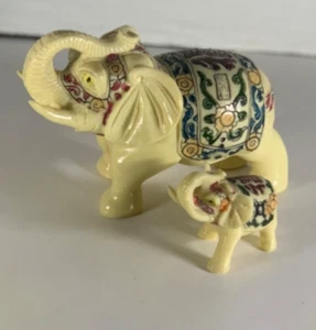 Estatuillas de elefante de cerámica vintage intrincado diseño de inspiración asiática y bebé E - Imagen 1 de 8