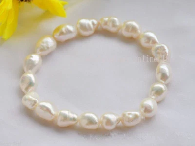 8-9mm Natural White Baroque Freshwater Cultured Pearl Stretch Bracelet 7.5'' - Image 1 of 3