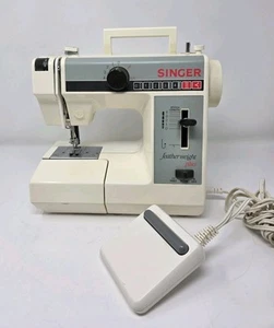 Singer Featherweight Plus Model 324 Sewing Machine - Picture 1 of 15
