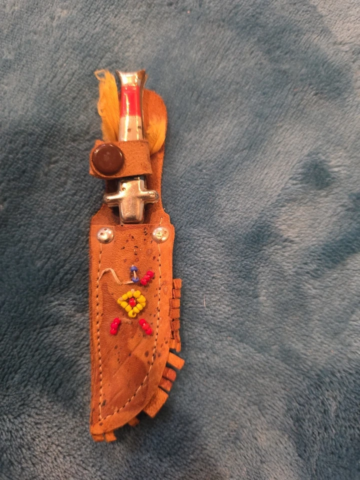 Funda de cuero con cuentas en miniatura con cuchillo de 4,5 pulgadas Foto 1 de 4