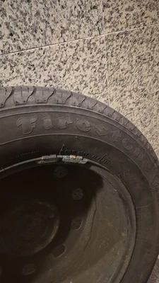 Cuatro neumáticos y llantas pero buen estado muy bonito Foto 1 de 3