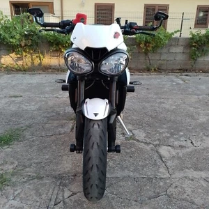 Triumph moto modello STREET TRIPLE 765 VERSIONE R - Foto 1 di 24