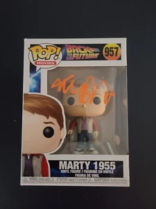 MICHAEL J. FOX signed #957 BACK TO THE FUTURE Funko Pop Figure JSA LOA Protector - Picture 1 of 7