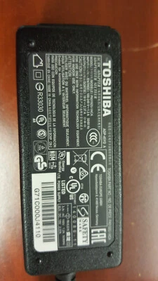 Original Toshiba PA5192U-1ACA 45W 19V 2.37A AC Adapter Charger CHROME AND LAPTOP - Image 1 of 4