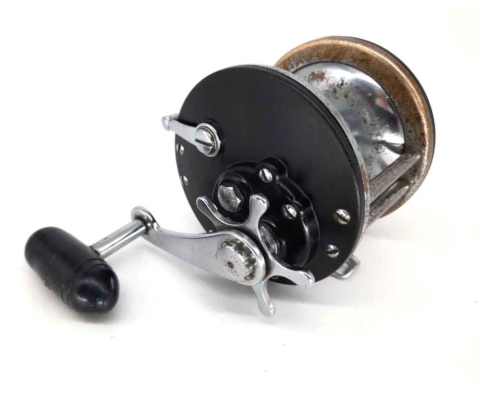 Penn Long Beach 60 Handle, Drag Wheel & Casting Lever - Image 1 of 4