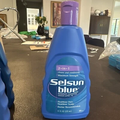 Single Selsun Blue Dandruff Maximum Strength Shampoo 2 in 1 Cleans & Condition - Image 1 of 2