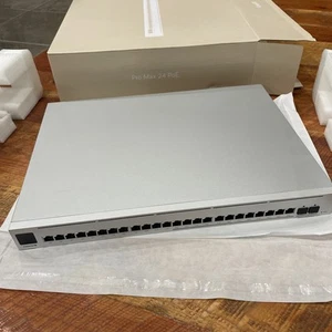 Ubiquiti Networks Enterprise 24 PoE - Picture 1 of 11